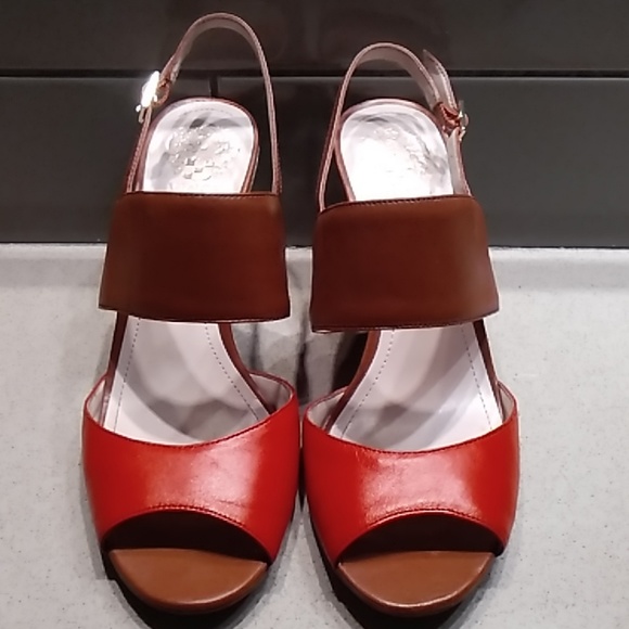 Vince Camuto Shoes - 🏝️Vince Camuto Leather Sandals🏝️